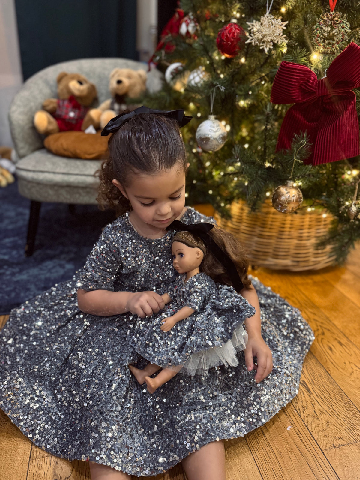 Box de Noël robe à sequins avec poupée