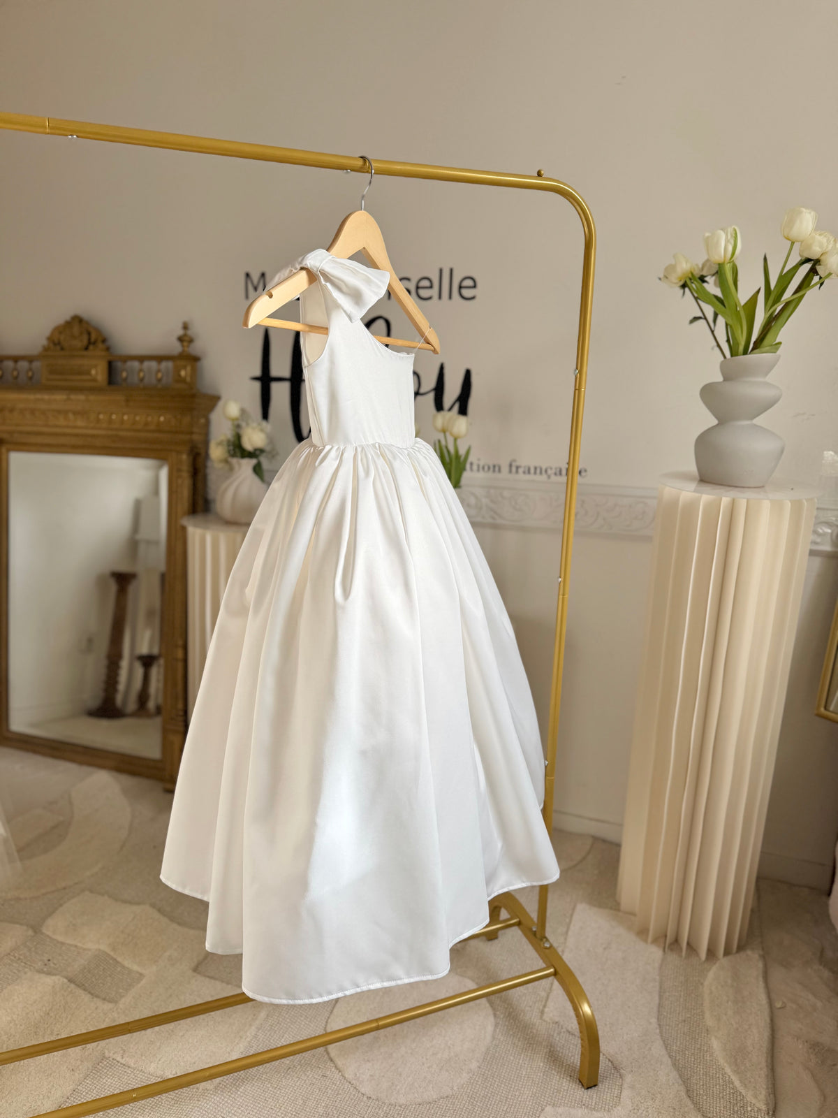 Robe Nola