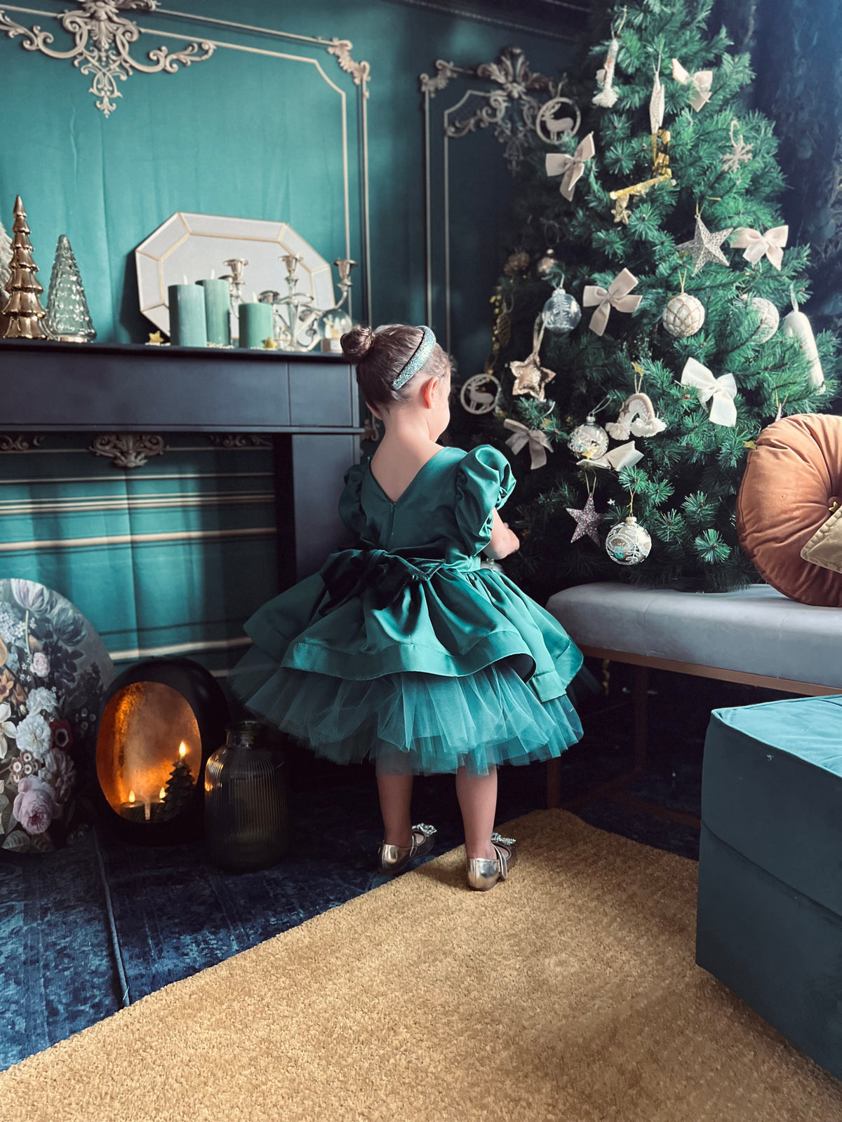 Robe satin émeraude et noeud velours