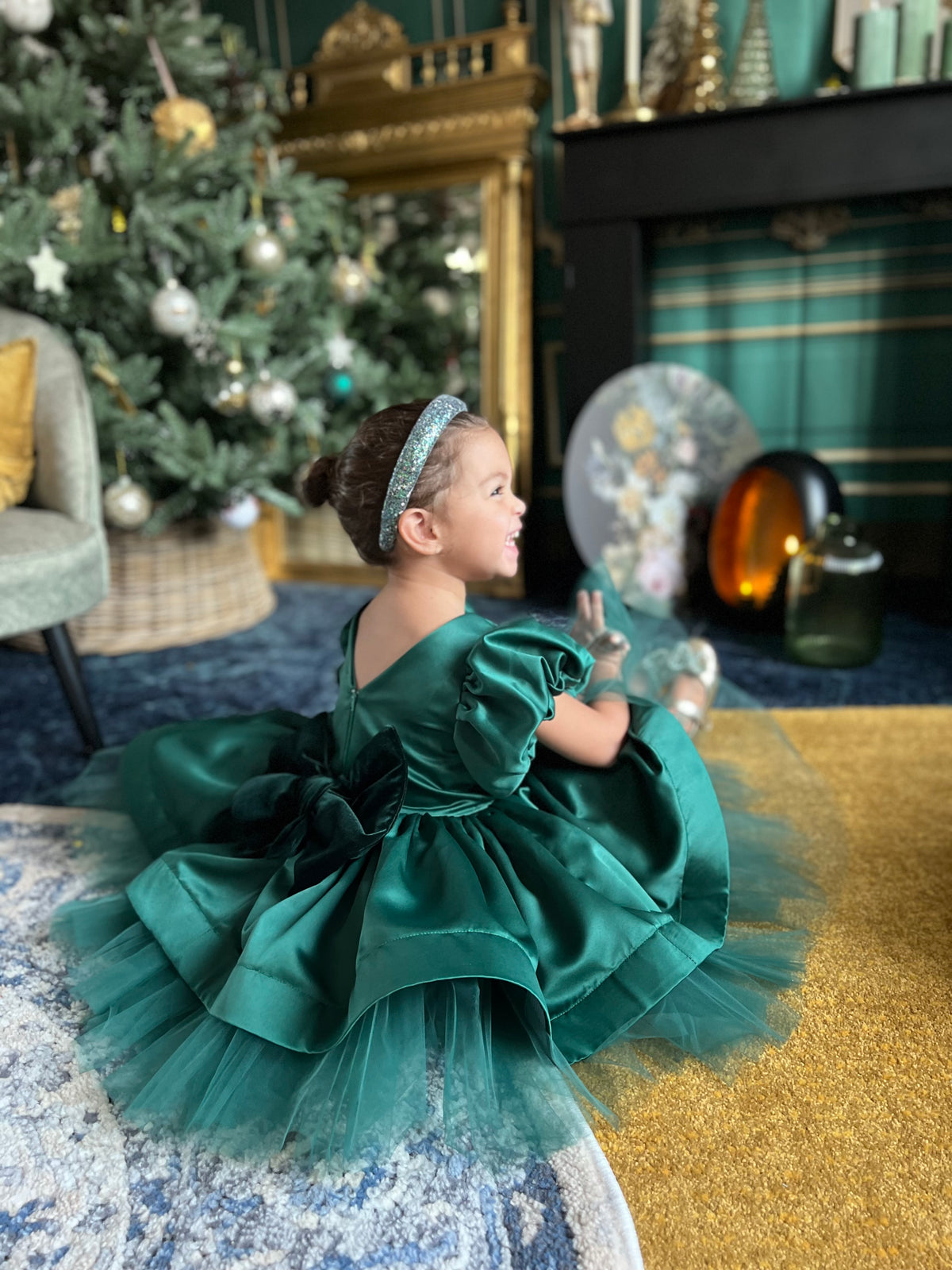 Robe satin émeraude et noeud velours