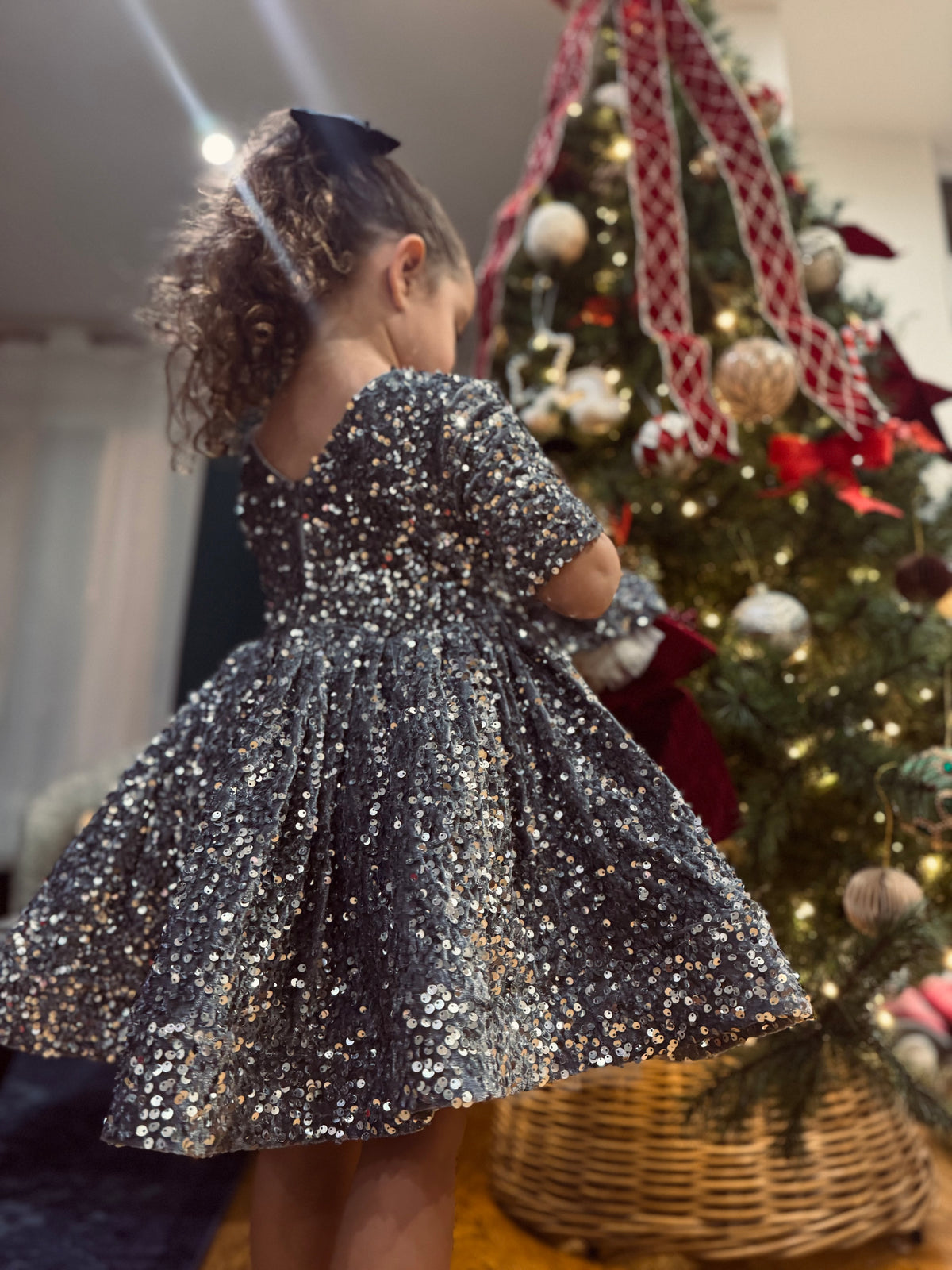Box de Noël robe à sequins avec poupée