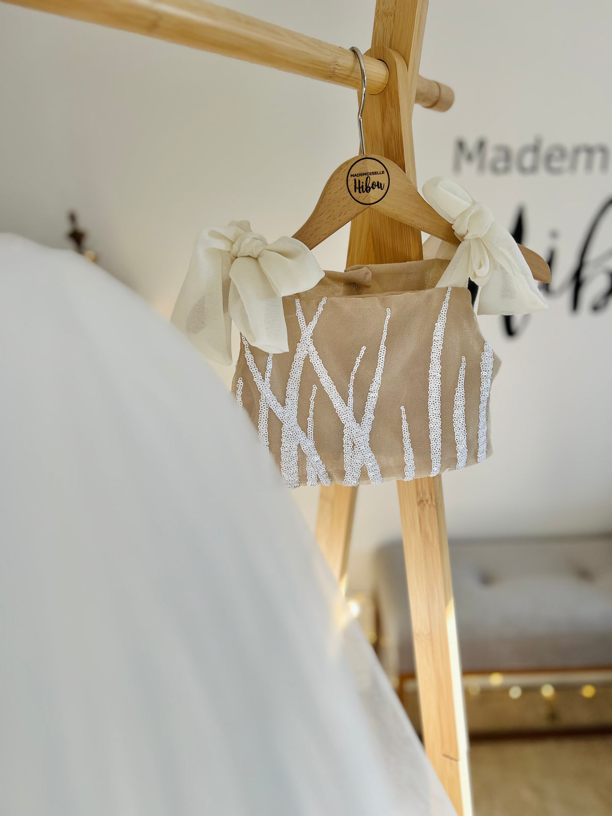 Ensemble blanc sequins et tulle