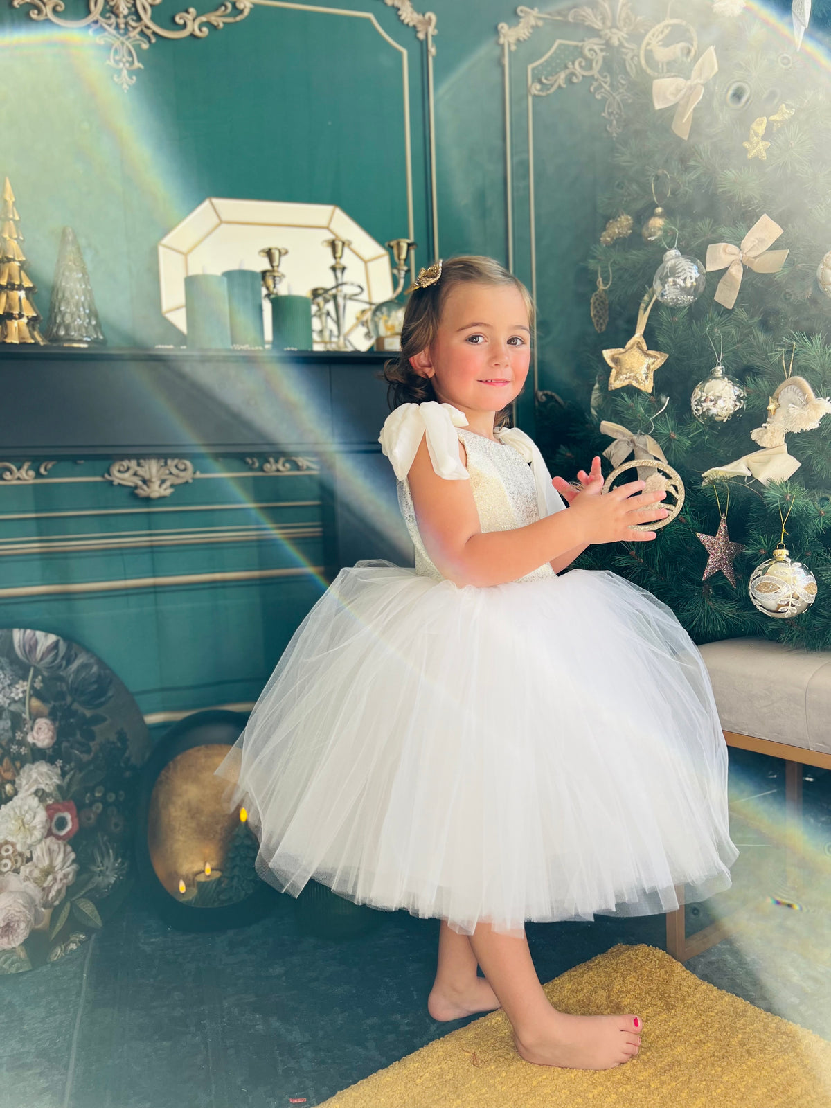 Robe blanc et or, noeuds en mousseline