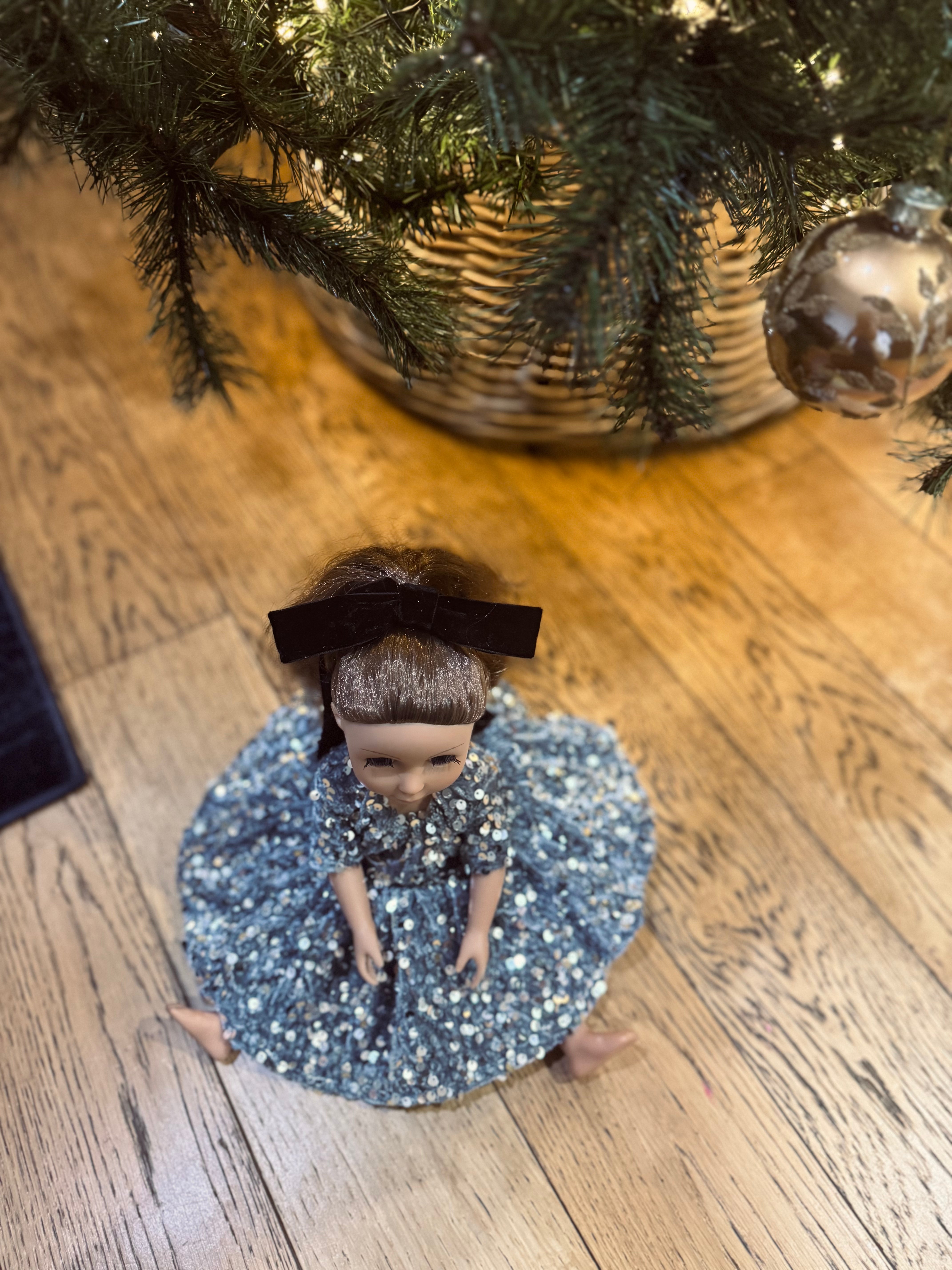 Box de Noël robe à sequins avec poupée
