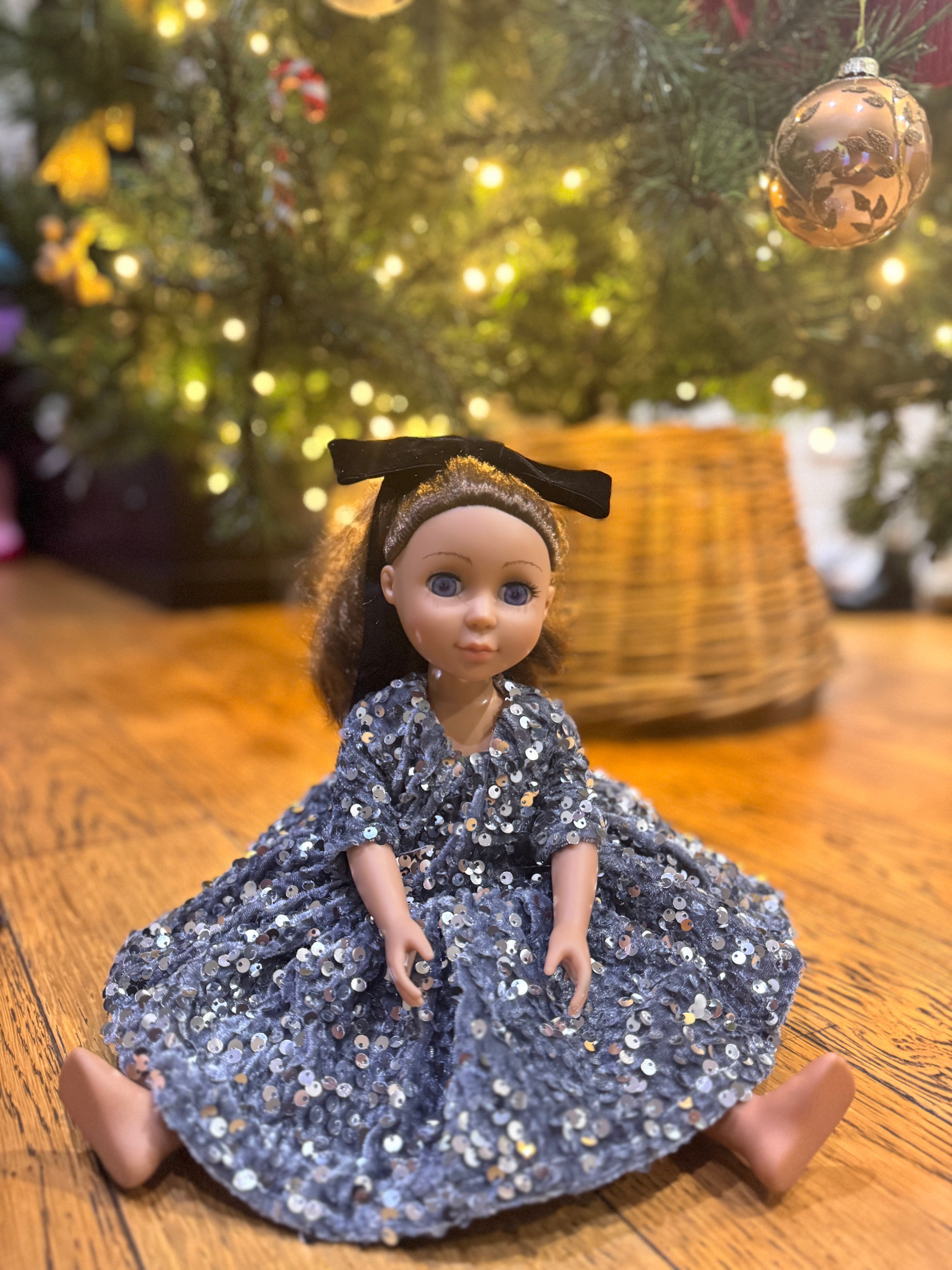 Box de Noël robe à sequins avec poupée