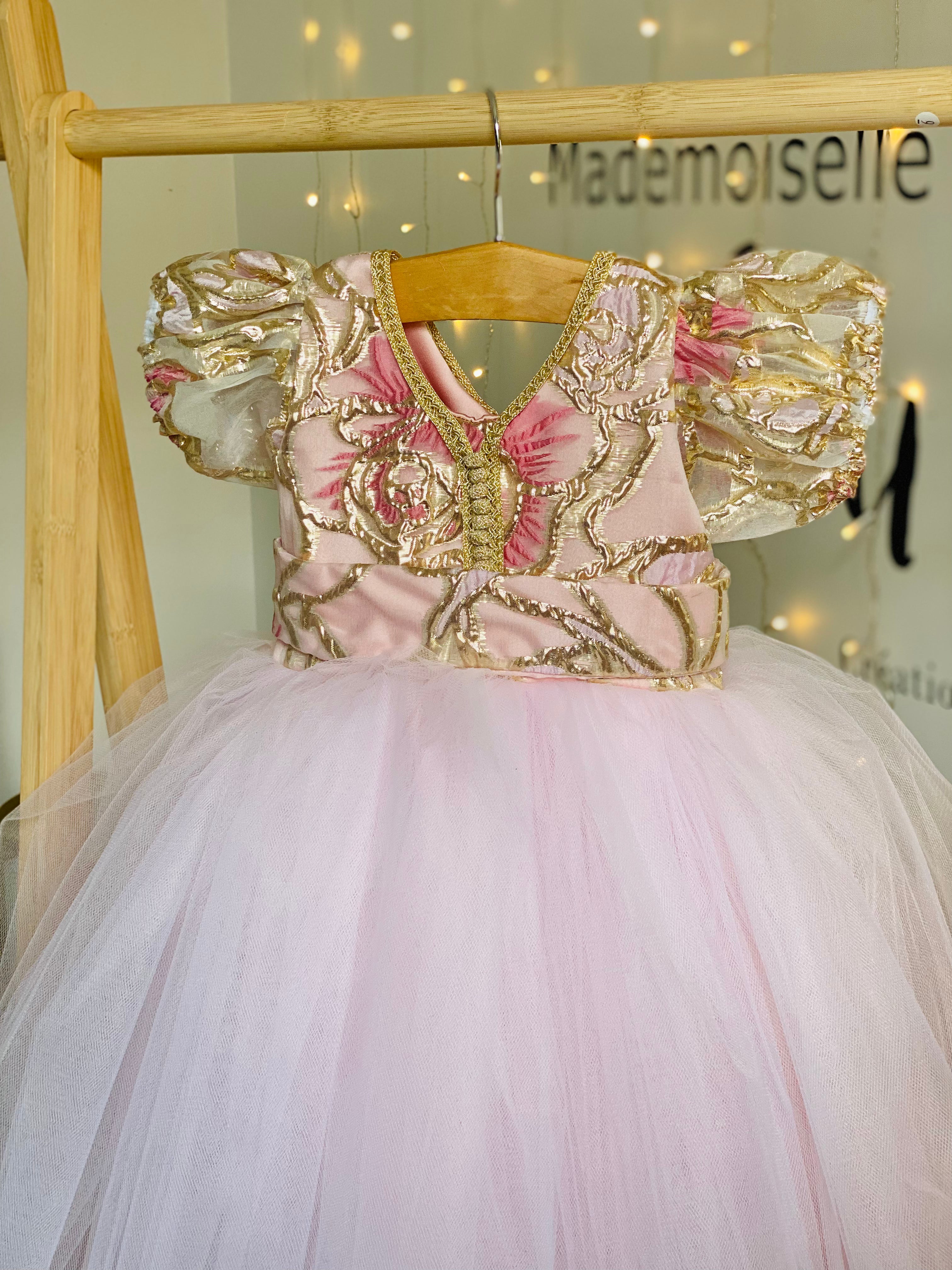 Caftan rose pâle