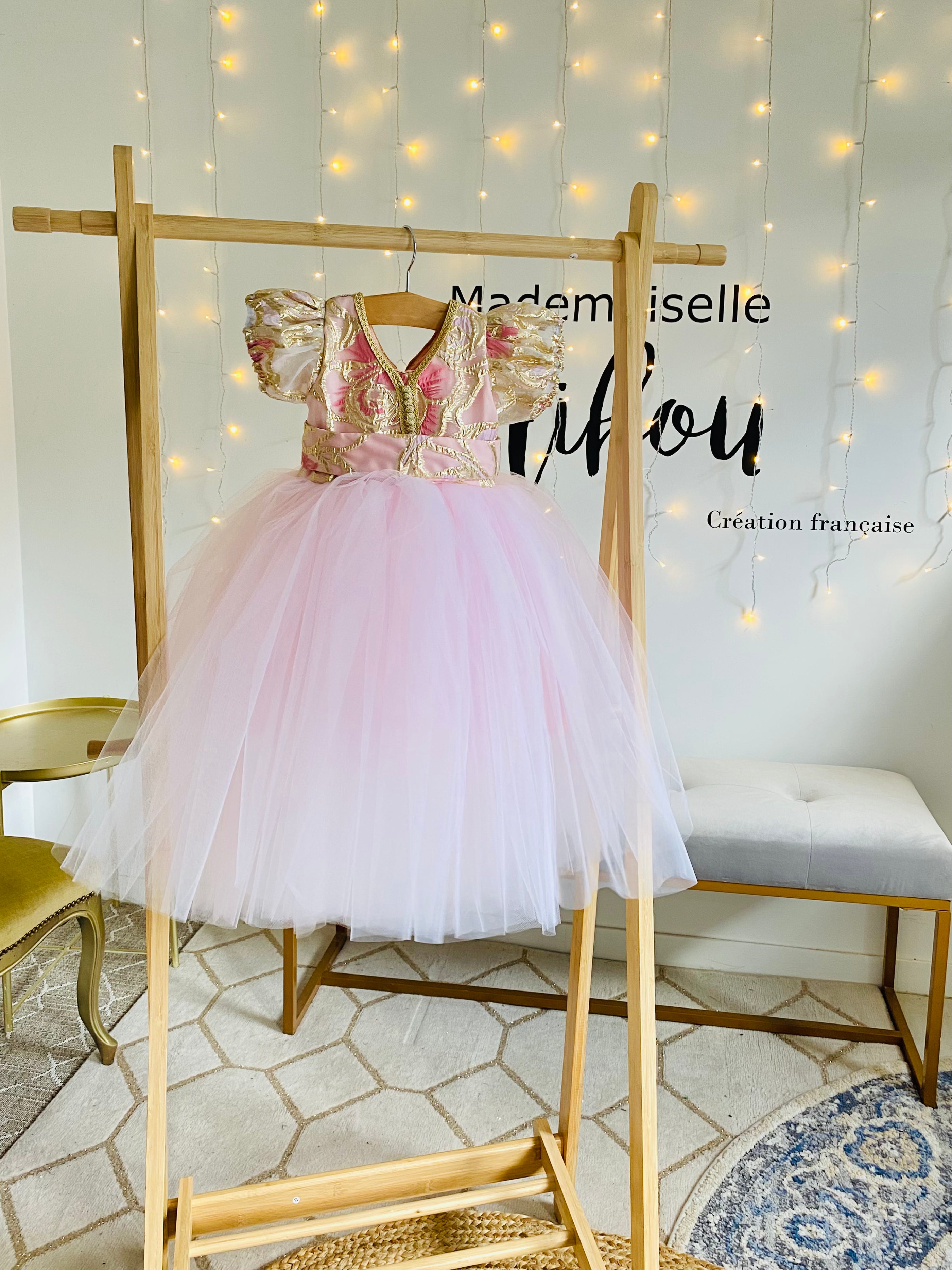 Caftan rose pâle