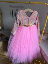 Charger l'image dans la galerie, Caftan broderies et tulle rose