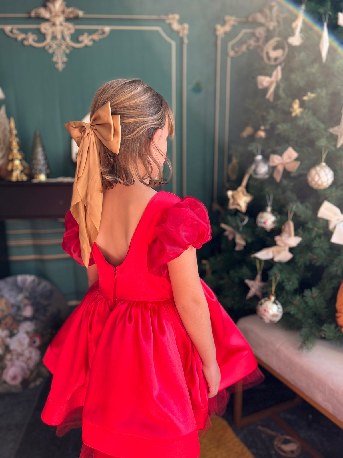 Robe satin rouge manches ballons en organza