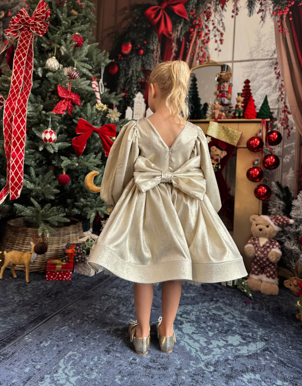 Robe irisée reflets dorés