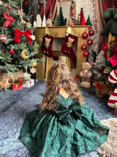 Charger l&#39;image dans la galerie, Robe dentelle émeraude noeud en velours