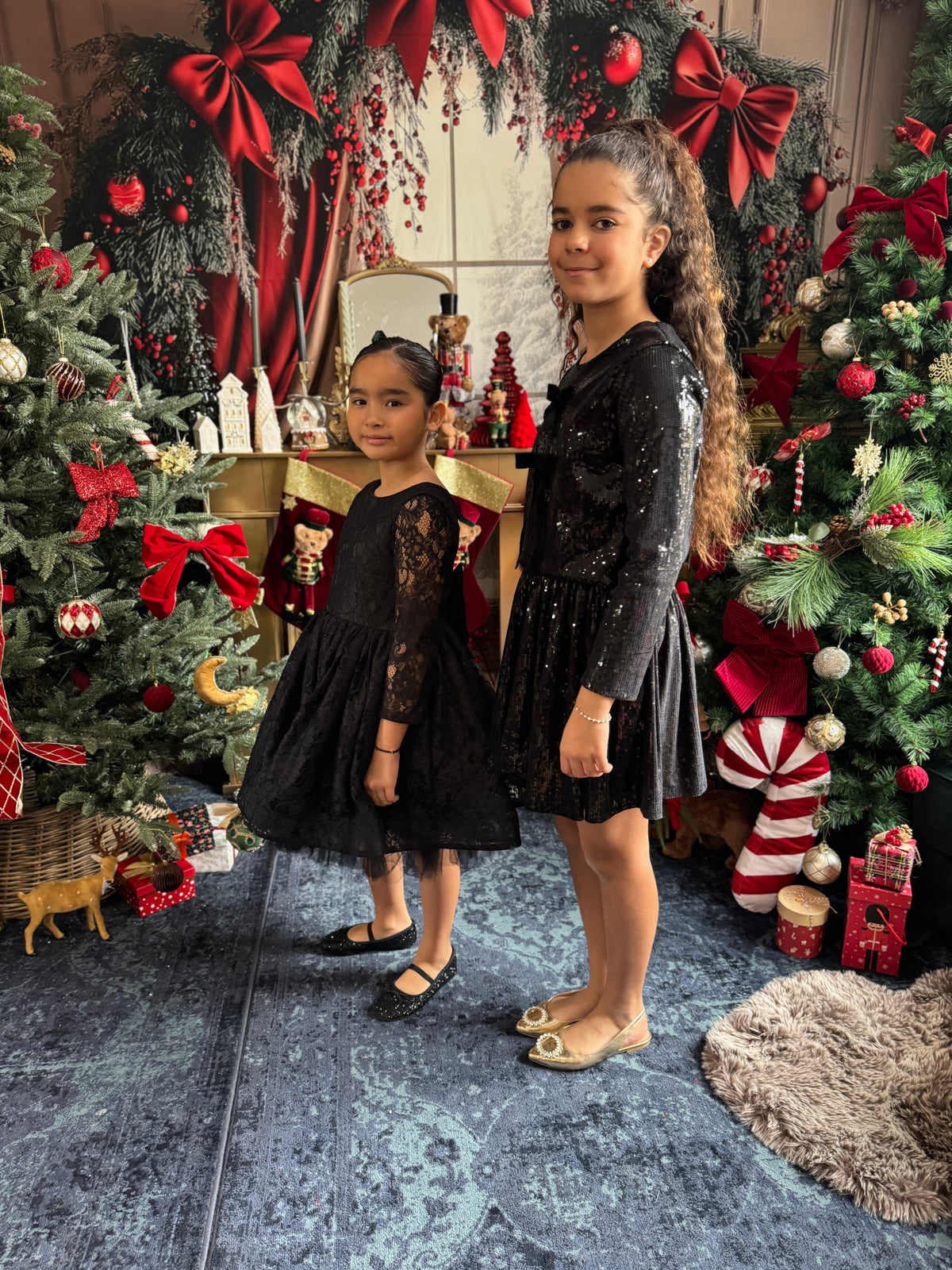Robe dentelle noire et noeud velours