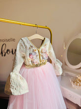 Charger l&#39;image dans la galerie, Caftan Bridgerton