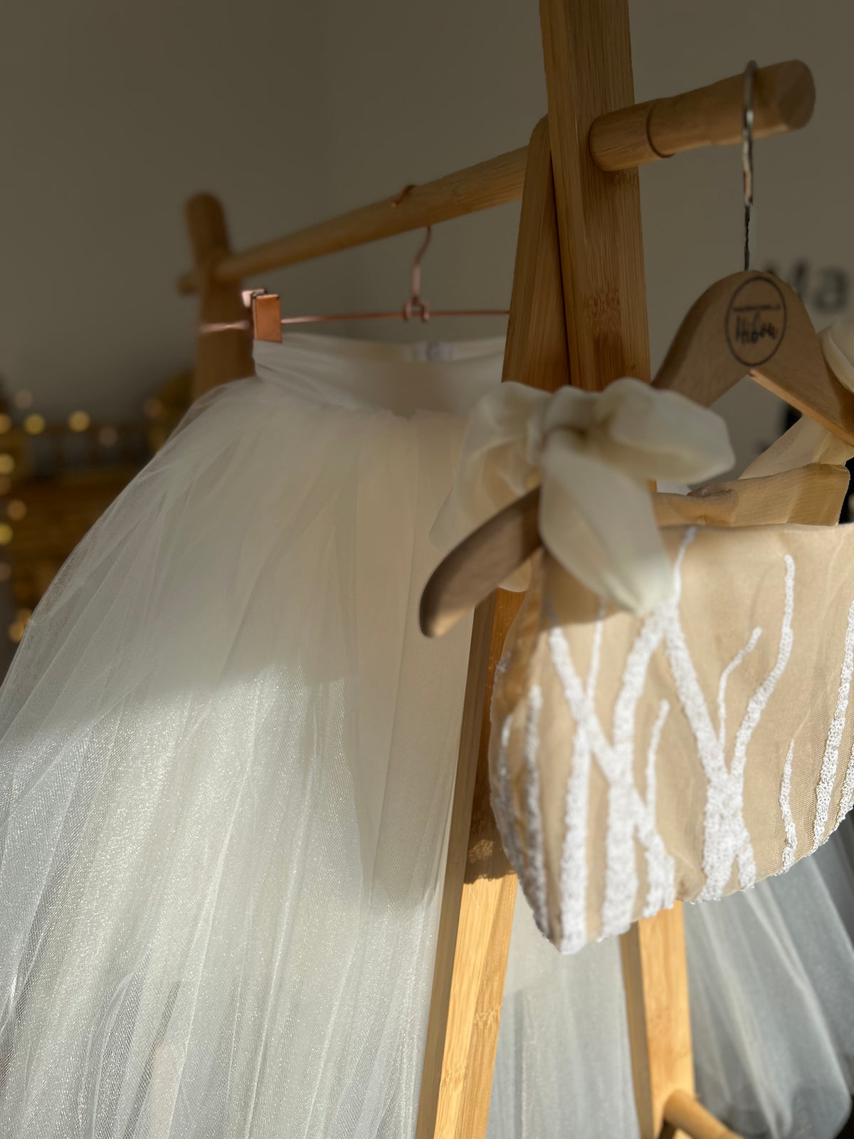 Ensemble blanc sequins et tulle