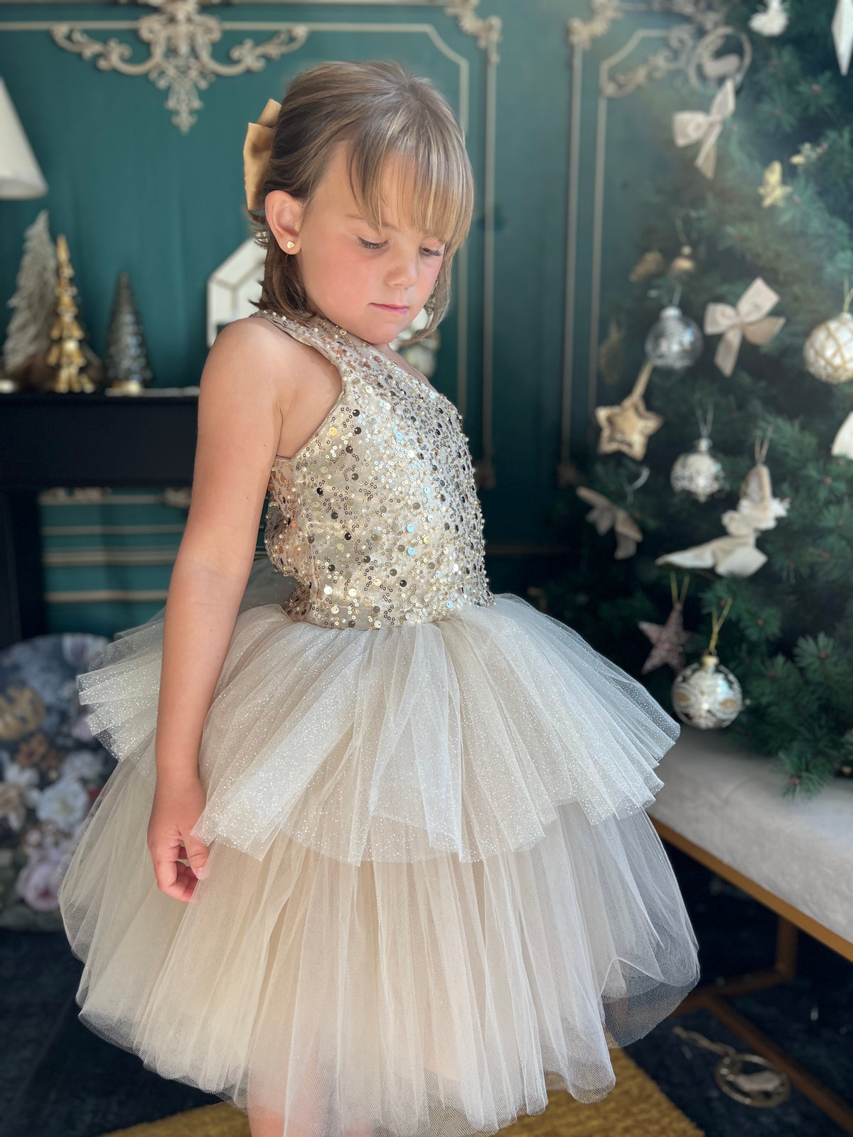 Robe perlée or, volant tulle paillettes et tutu