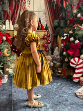 Charger l&#39;image dans la galerie, Robe velours or