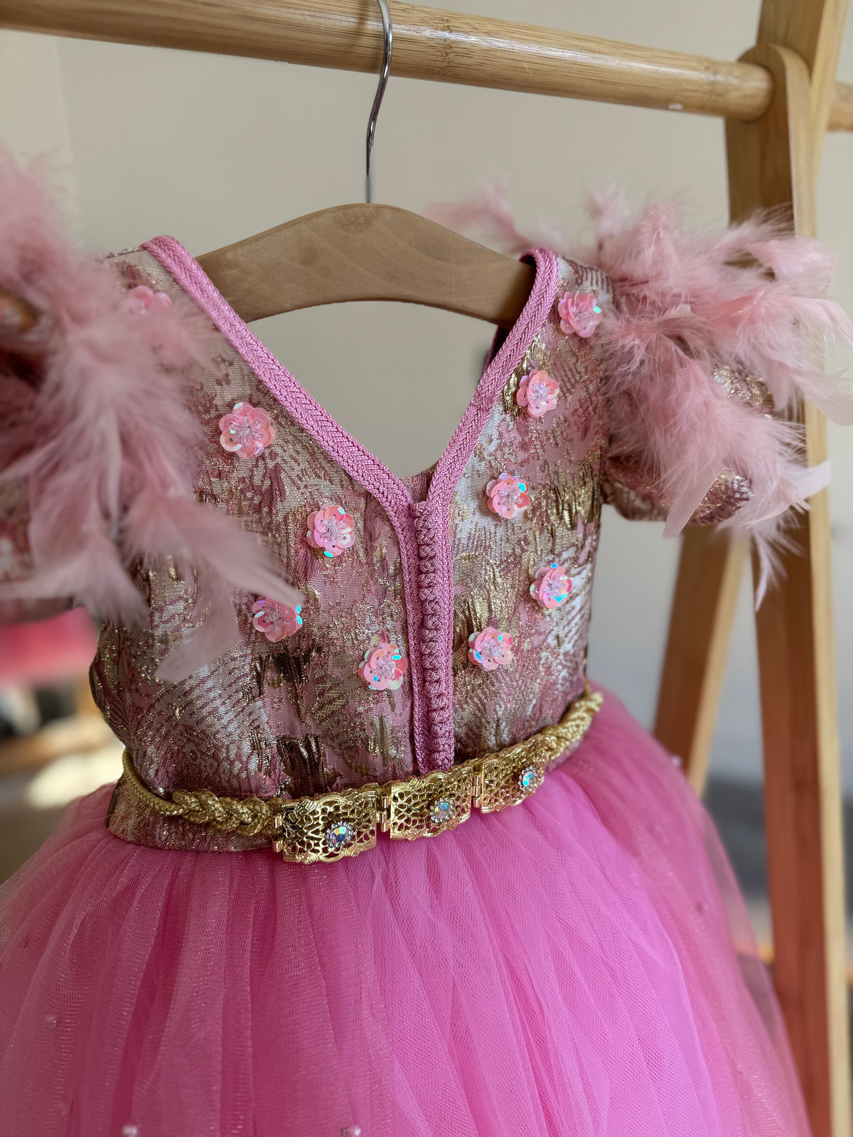 Caftan brocart rose bonbon