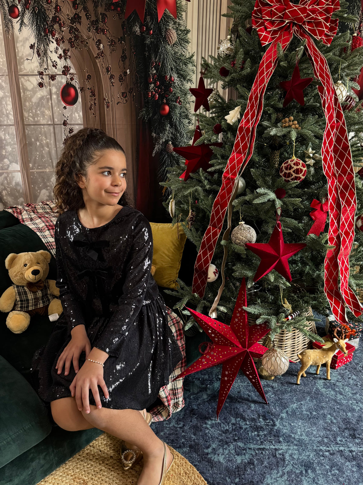 Ensemble top et jupe en sequin noir, noeuds en velours