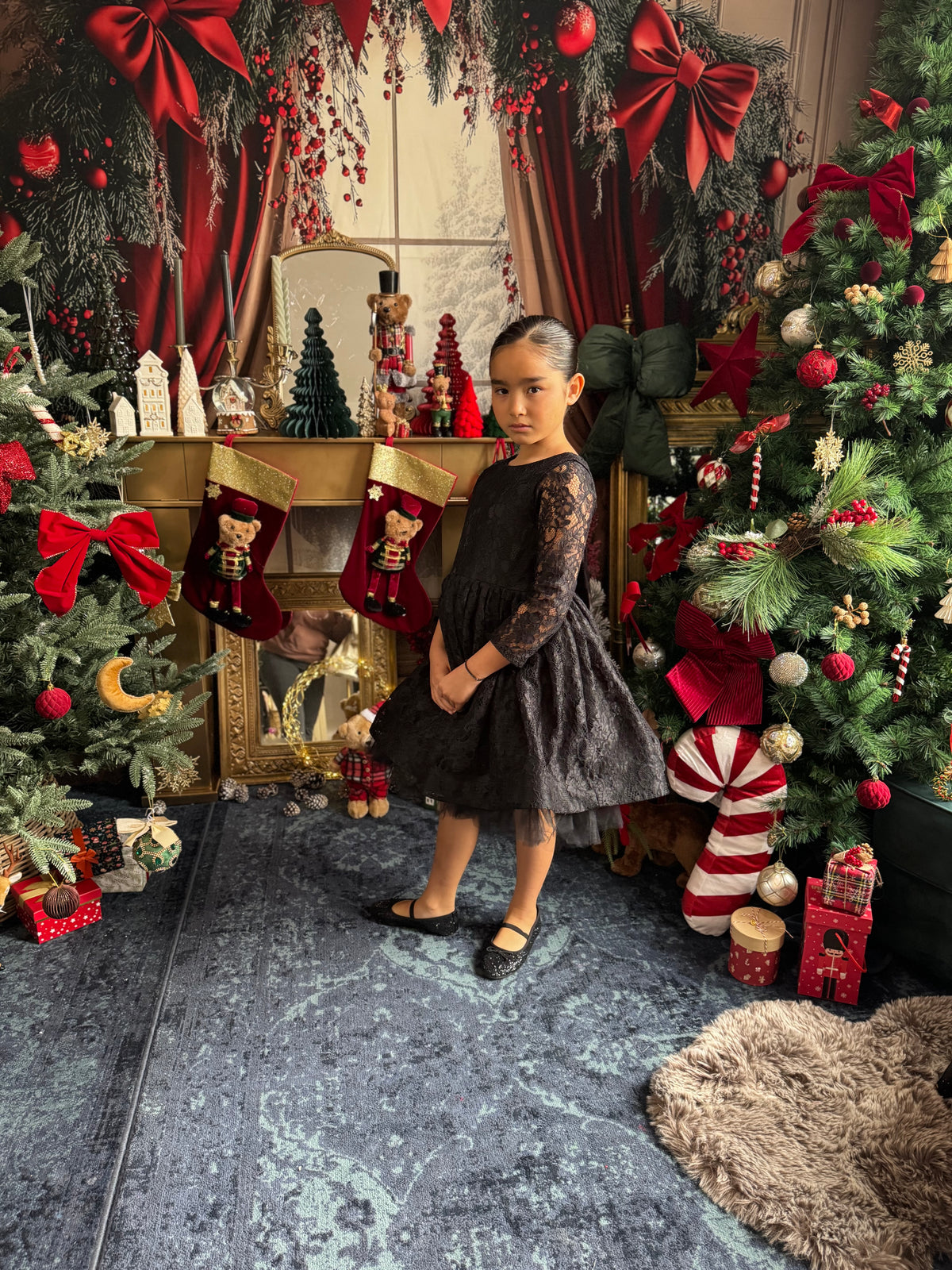 Robe dentelle noire et noeud velours