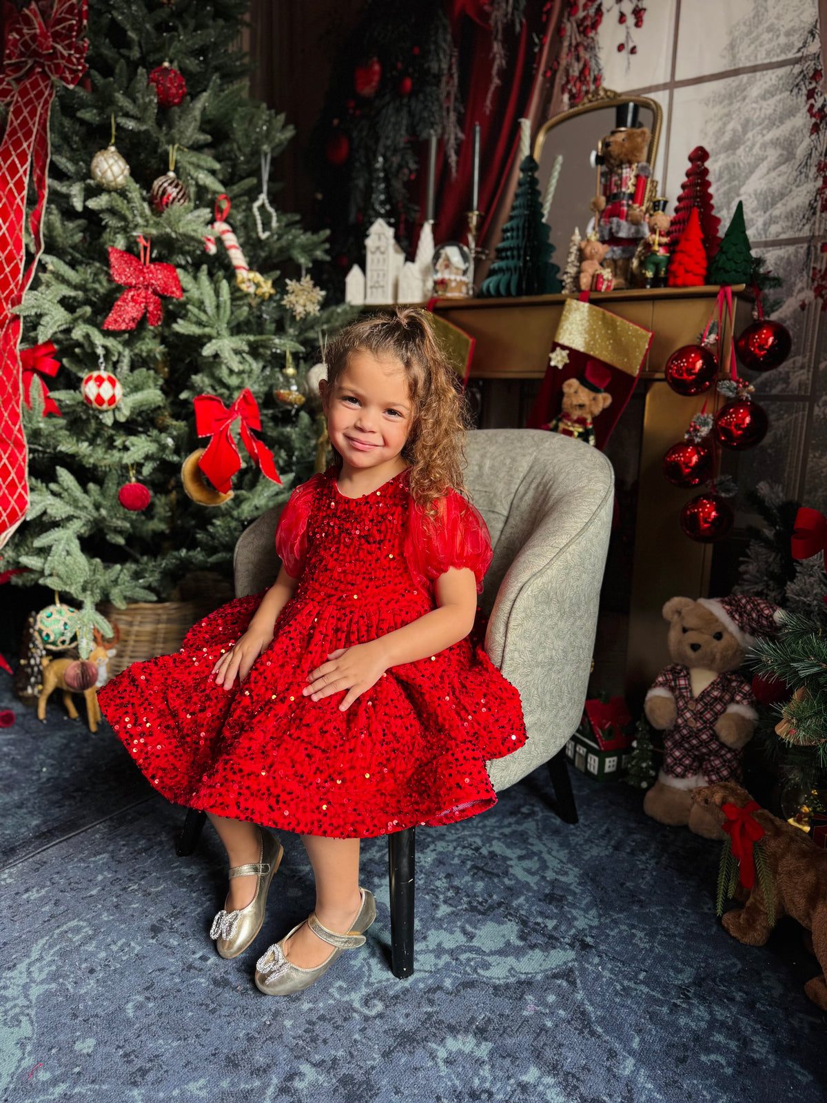 Robe velours rouge sequin et manches ballon en organza